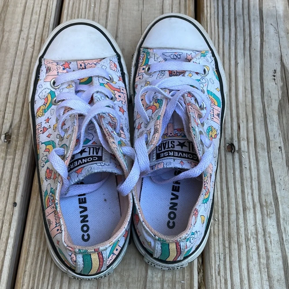 🌈🏰 Converse Chuck Taylor All-Star Rainbow- Castle Sneakers Size Youth 13